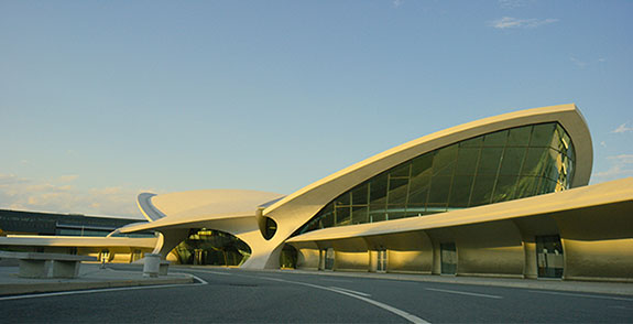 TWA Photo: Eric Saarinen, ASC / Peter Rosen Productions, Inc., Eero Saarinen: The Architect Who Saw The Future