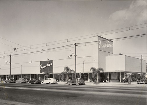 Frank Bros. Exterior, 1947 Photo: Frank Bros. Records/Getty Research Institute, Frank Bros.: The Store That Modernized Modern