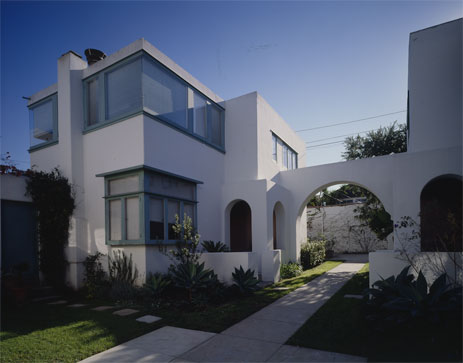 Horatio West Court Photo: Courtesy of Marvin Rand Estate, Irving Gill: Los Angeles