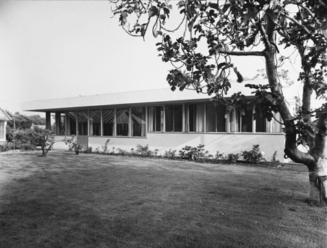 The Glen Lukens residence, designed by Raphael Soriano in 1940 Photo: © J. Paul Getty Trust. Used with permission., Soriano: Before & After-The Glen Lukens Residence