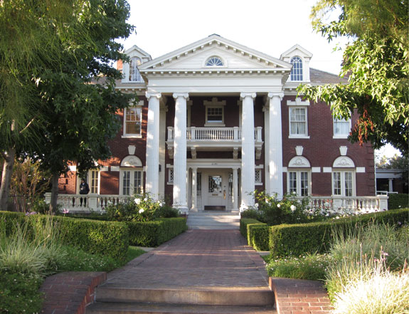 Eugene W. Britt House, 1910 Photo: Sian Winship, LA's Olympic History